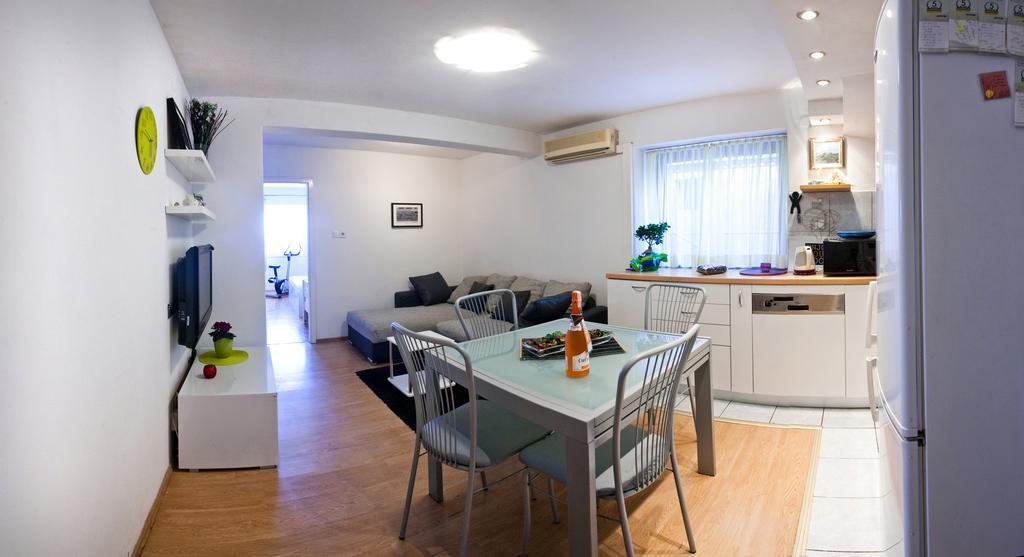 Apartment Banjo Polo Split Luaran gambar